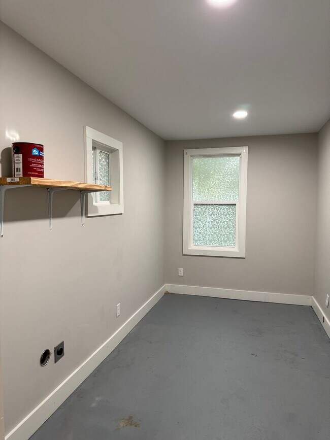 Building Photo - Dual Suite Privacy! Perfect for Roommates — Minutes to APSU & Downtown