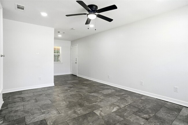 Building Photo - 1013 Irion Dr