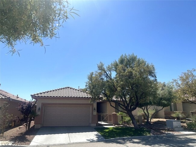 Building Photo - 11027 Village Crest Ln