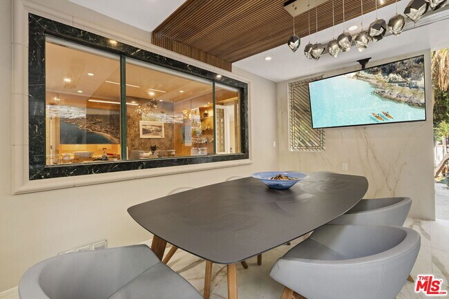 Building Photo - 9213 Warbler Way