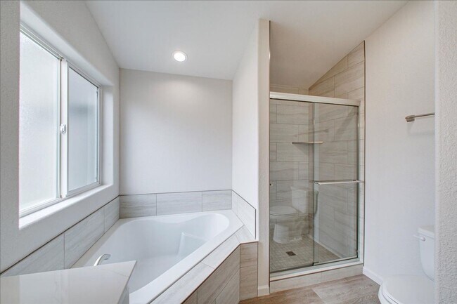 Building Photo - Beautifully Remodeled Home in Northwest Meridian