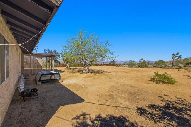 Building Photo - 7273 Sunny Vista Rd