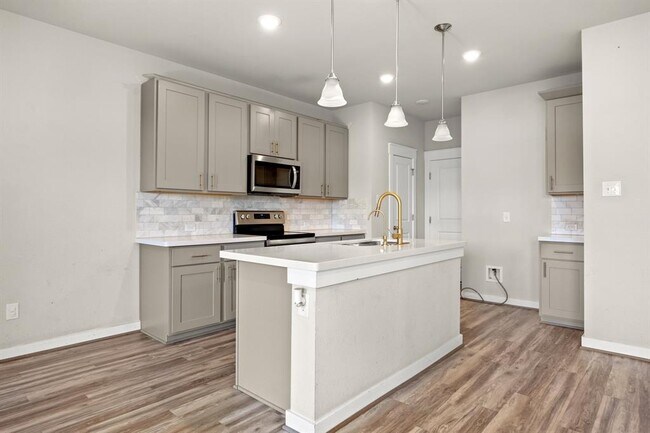 Building Photo - 441 Fieldwood Dr