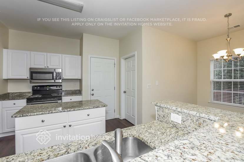 Building Photo - 2517 Ashby Woods Dr