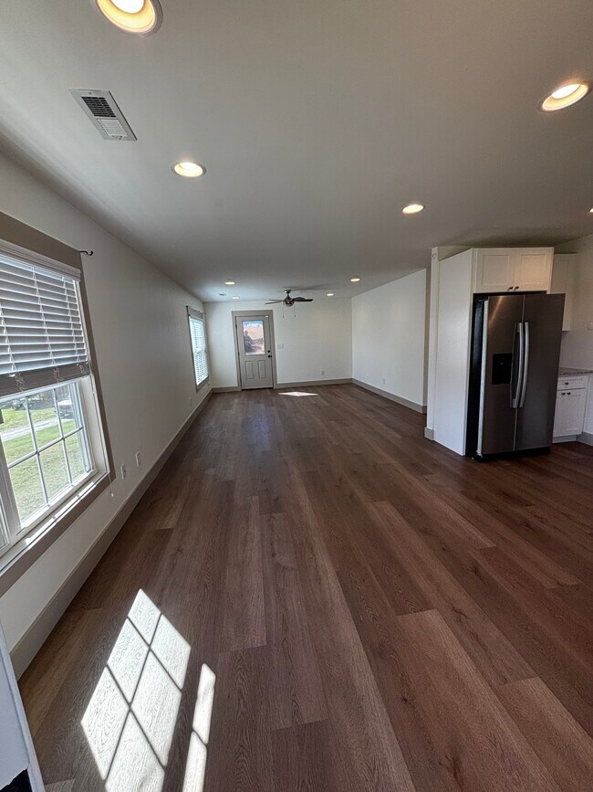 Kitchen & Livingroom - 2335 Ford Rd