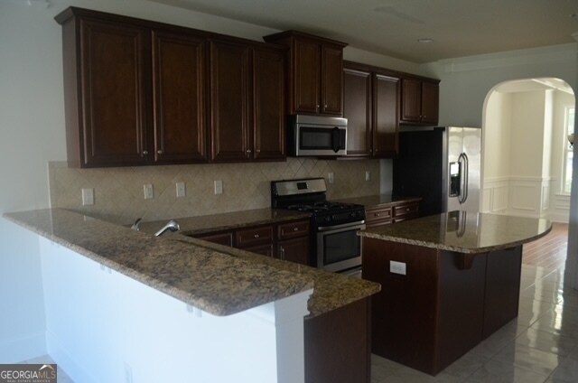 Building Photo - 15 Creekwater Dr
