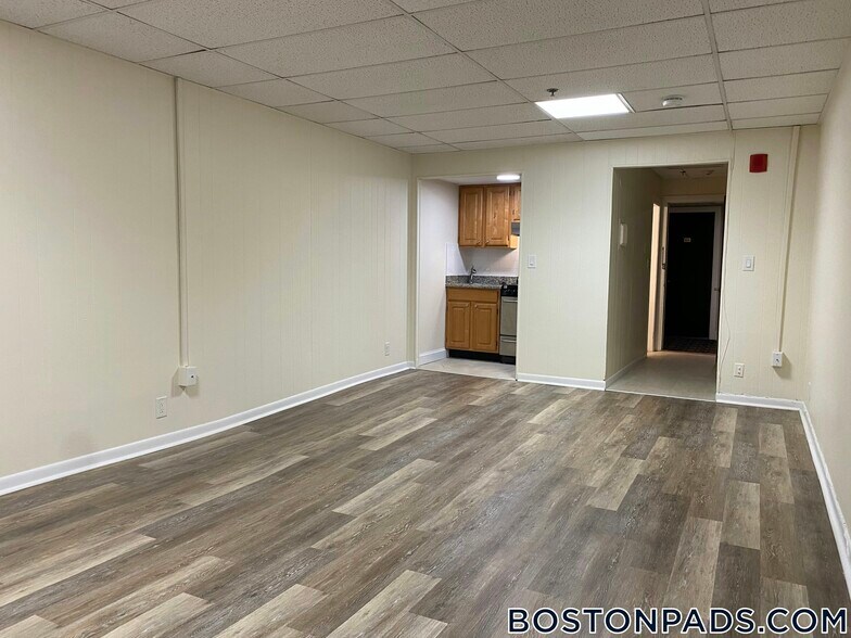 Building Photo - 62 Boylston St