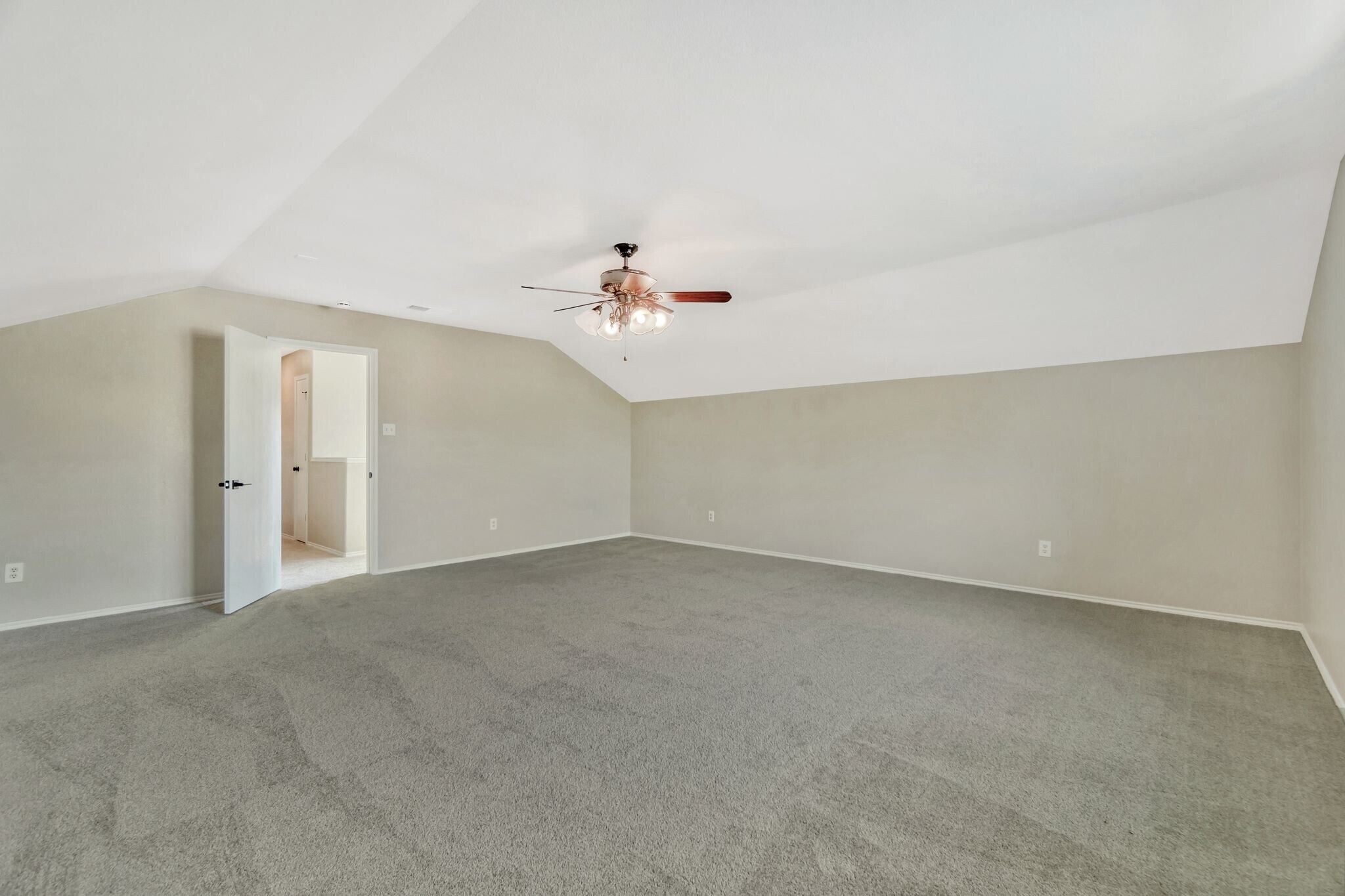Building Photo - 1946 Courtside Dr