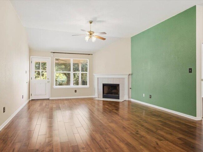 Building Photo - 1500 Ashberry Trail