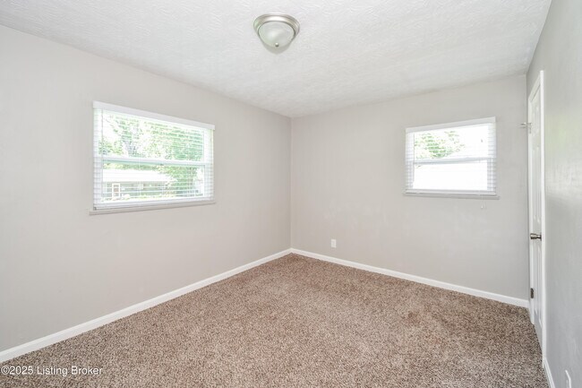 Building Photo - 4809 Granada Dr