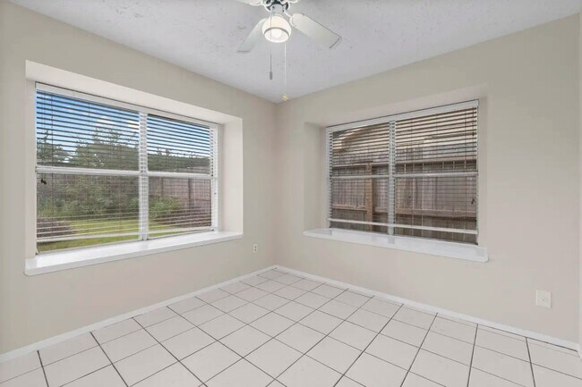 Building Photo - 18703 Lippizaner Dr