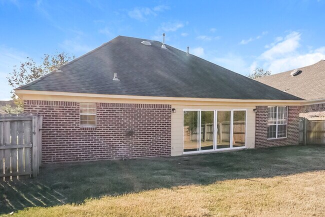 Building Photo - 4882 Graham Lake Dr