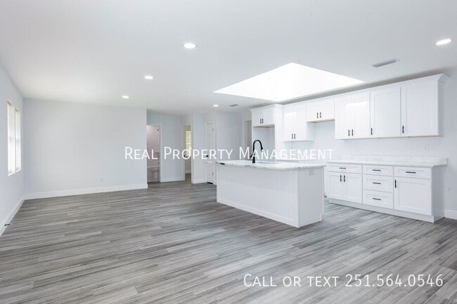 Building Photo - 5023 Santos Dr W