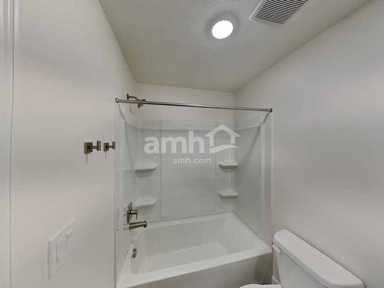 Building Photo - 6689 Mountain Maple Dr