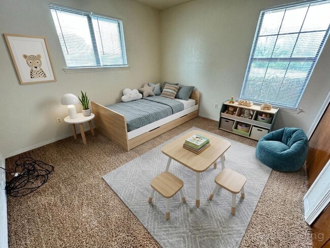 Building Photo - 3802 Hereford Ln