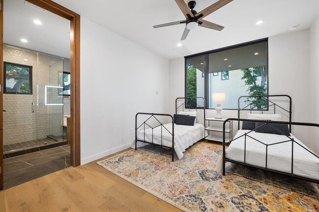 Building Photo - 3500 Cactus Wren Way