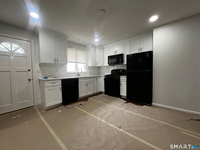 Building Photo - 485 Peet St