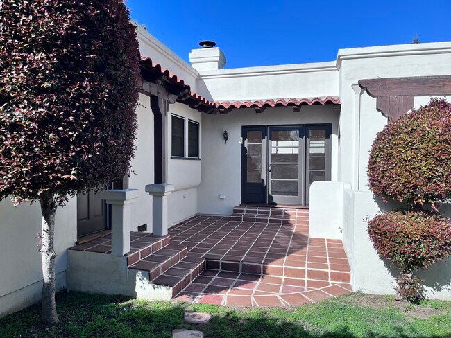 Building Photo - 11563 Hesby St