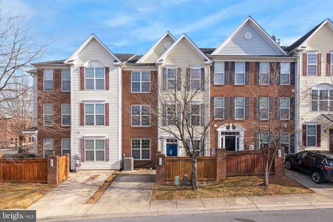 Building Photo - 103 Whiskey Creek Cir