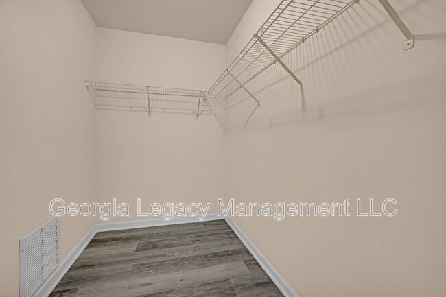 Building Photo - 816 Kaitlyn Dr