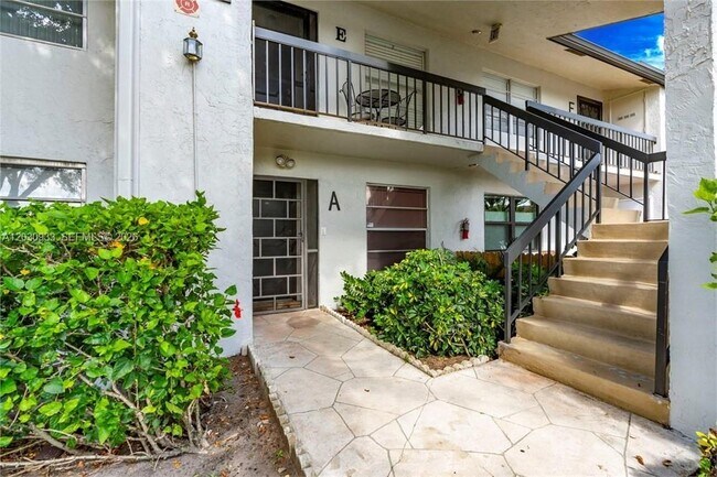 Building Photo - 5710 Princess Palm Ct