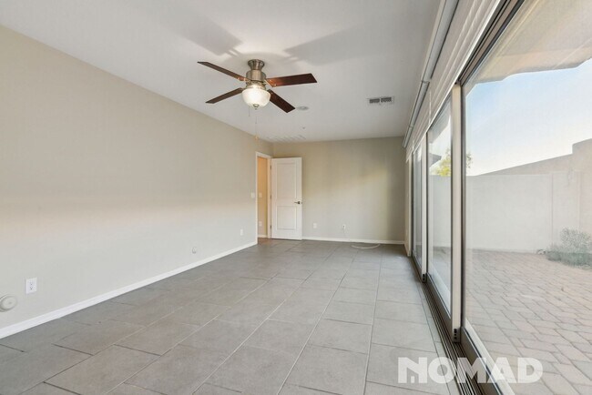 Building Photo - Stunning 3BR Townhouse in North Scottsdale