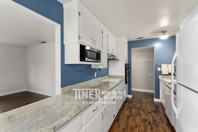 Building Photo - 3960 Annabelle Ave