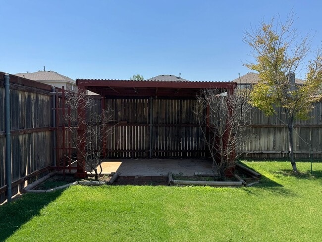 Building Photo - North Pointe Retreat with Backyard Oasis