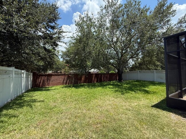 Building Photo - 944 Lost Grove Cir