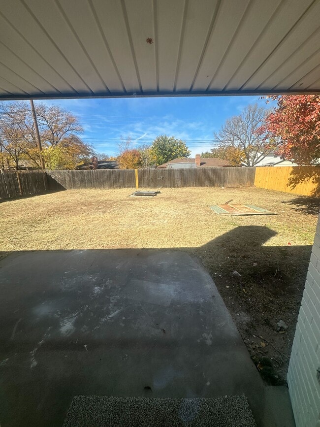 Building Photo - 3414 Kingston Rd