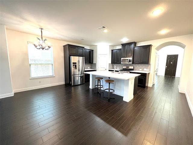 Building Photo - 1801 Forest Park Dr