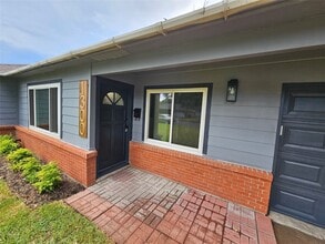 Building Photo - 1300 Lawrence St