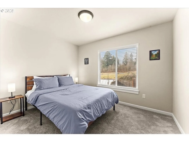 Building Photo - Modern Comfort Meets Convenience in Happy ...