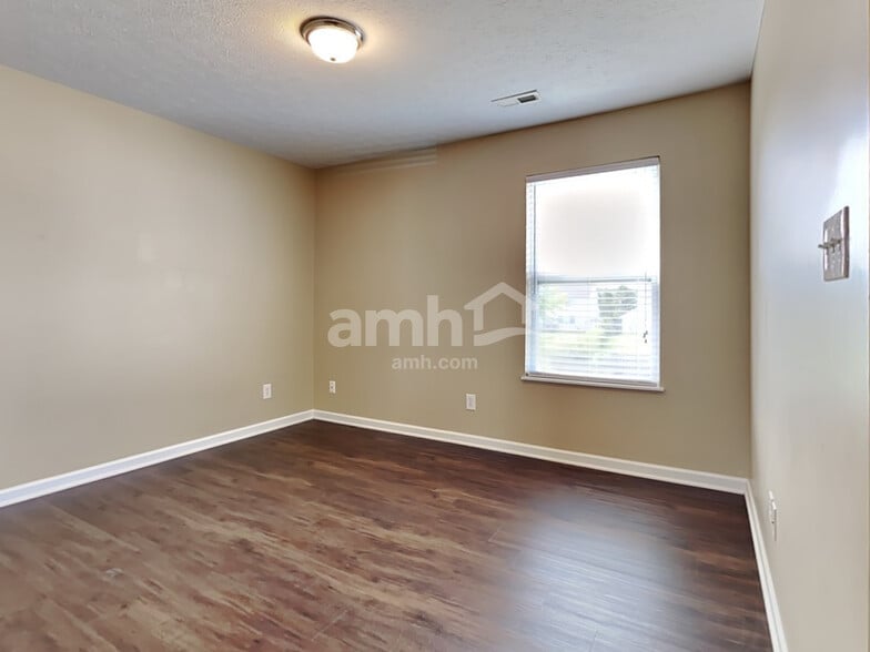 Building Photo - 111 Covey Pl