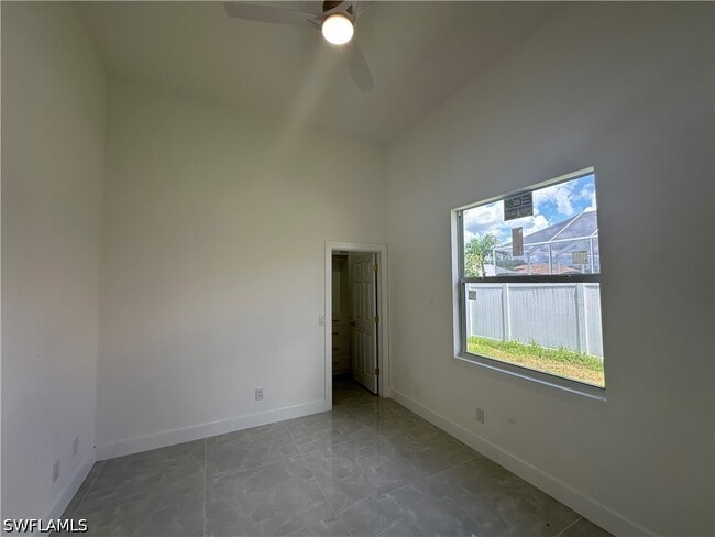 Building Photo - 2220 SE 18th Ave