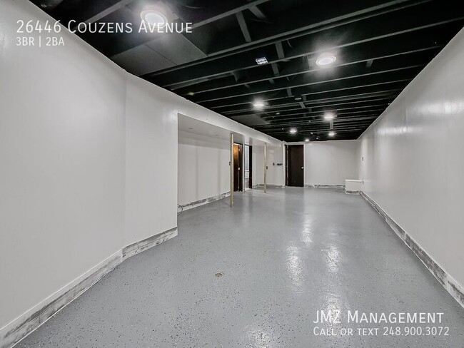 Building Photo - 26446 Couzens Ave