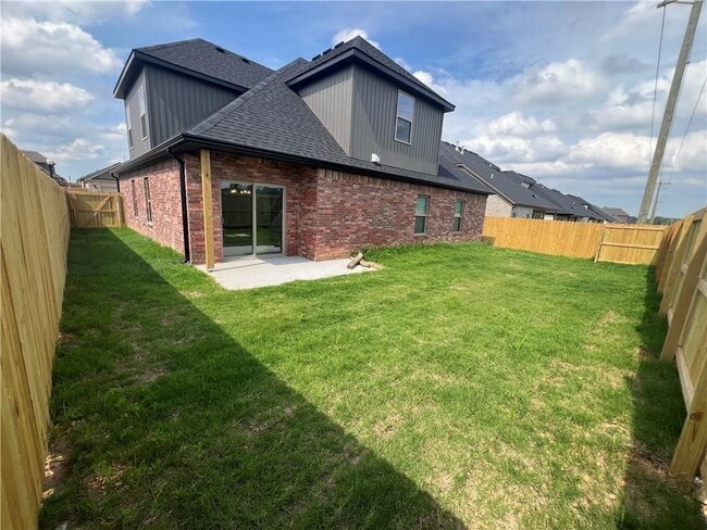 Building Photo - 7301 SW Basswood Ave