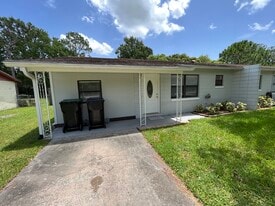 Building Photo - 2111 Bonneville Dr