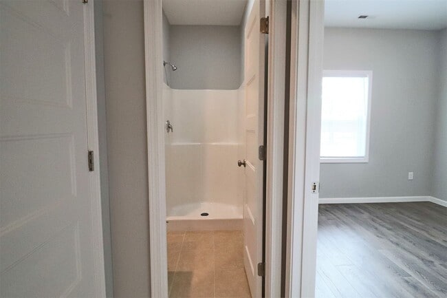 Building Photo - 130 Summerlin Ln