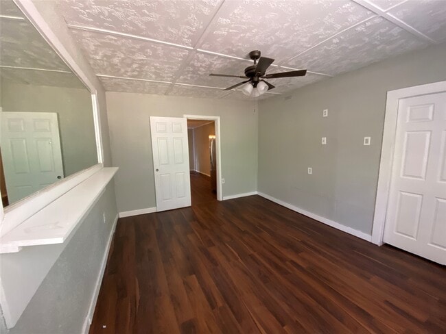 Building Photo - 109 Birchwood Dr