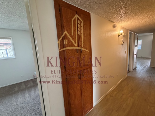 Building Photo - Spacious 3-Bedroom, 2-Bath Home Featuring Fresh Updates Throughout