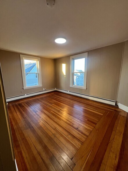 Building Photo - 61 Park St