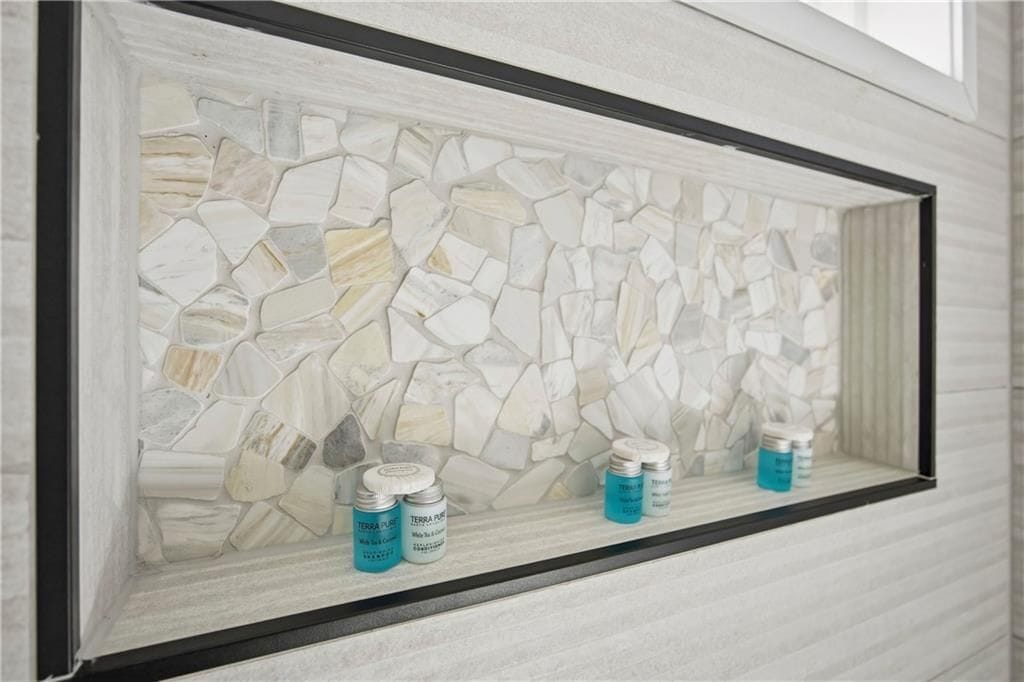 Building Photo - 436 Markham St SW