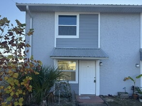 Building Photo - 8003 Beach Dr