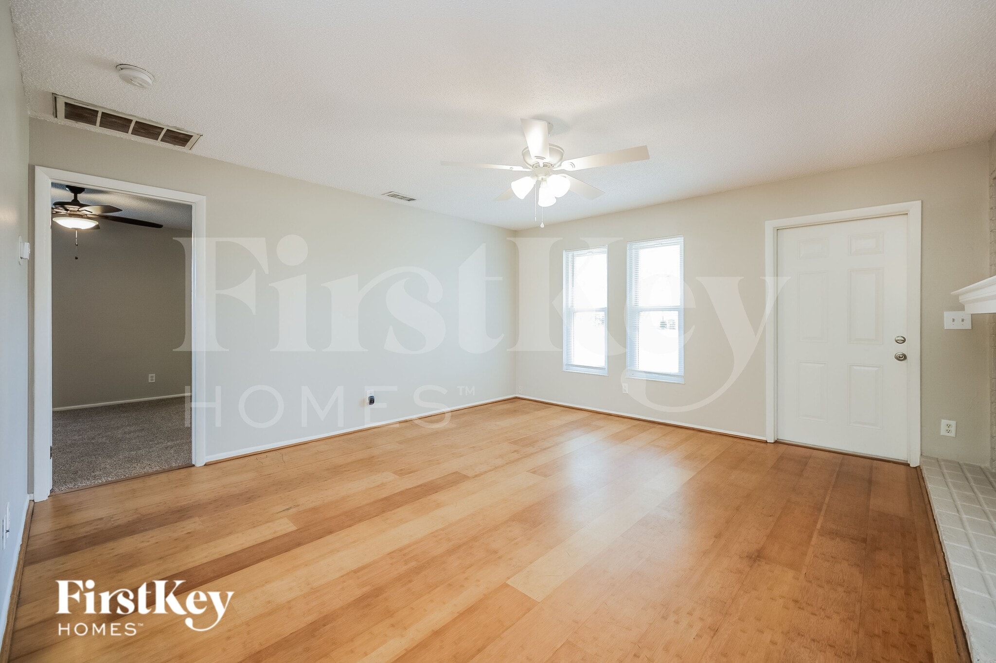 Building Photo - 727 SE 9th Pl