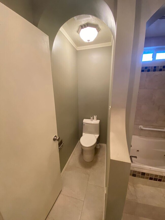 Building Photo - Beautiful 3 Bedroom Home in NE Albuquerque