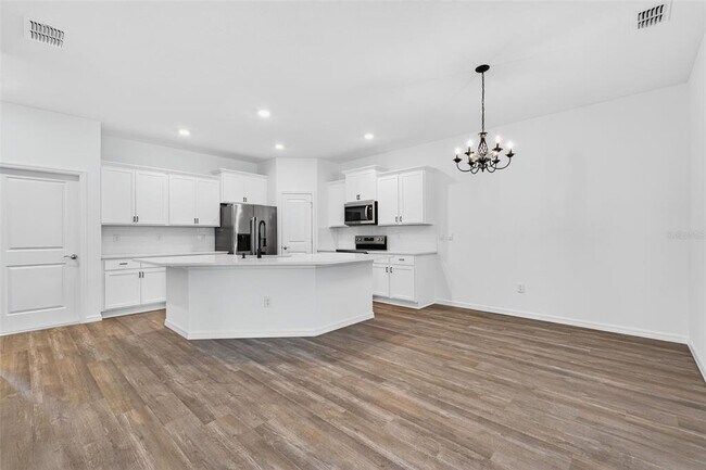 Building Photo - 31463 Paper Birch St