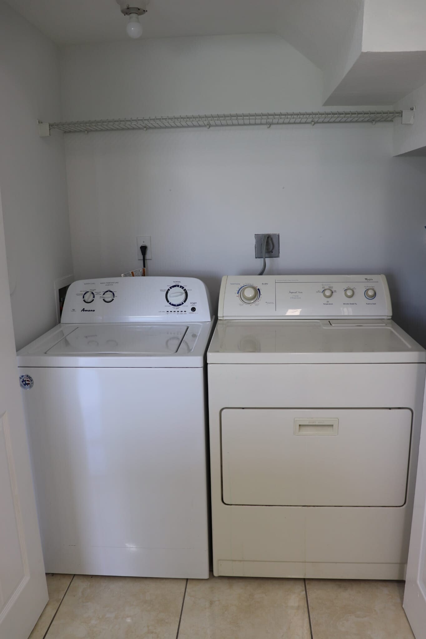 Building Photo - 2940 SE 15th Ter