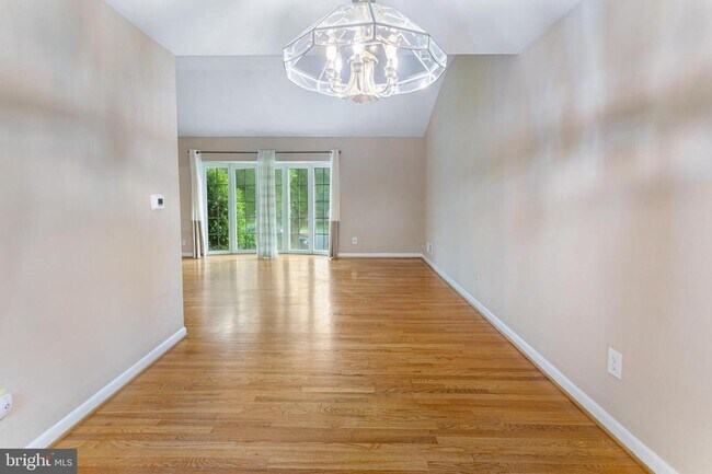 Building Photo - 6503 Friars Ct
