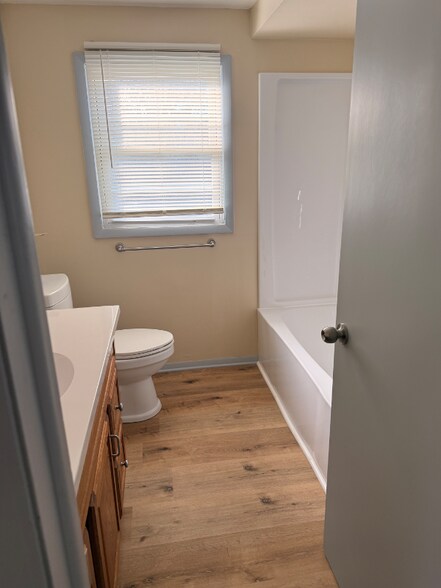 Building Photo - 12227 W Dearbourn Ave